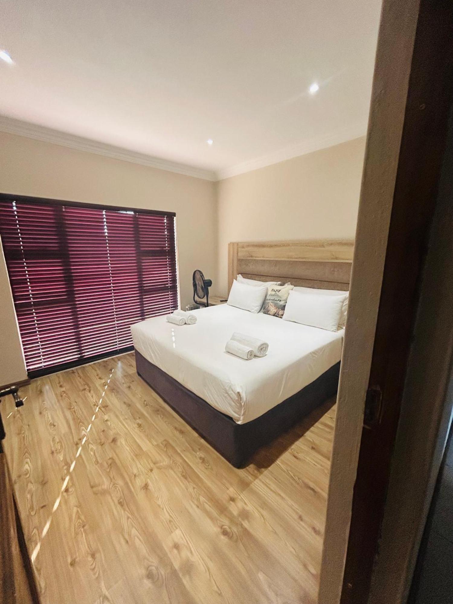 Bluewave Lifestyle Villa Хартбееспоорт Екстериор снимка