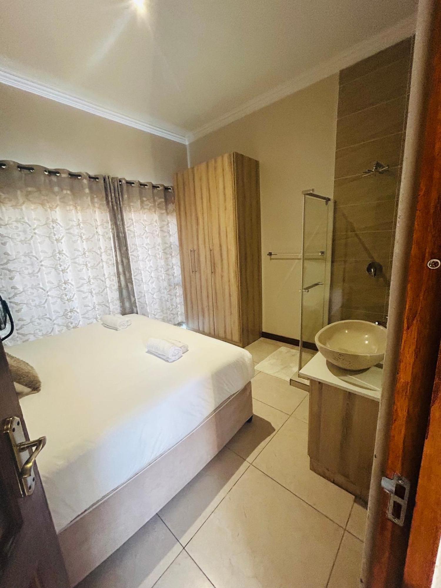 Bluewave Lifestyle Villa Хартбееспоорт Екстериор снимка